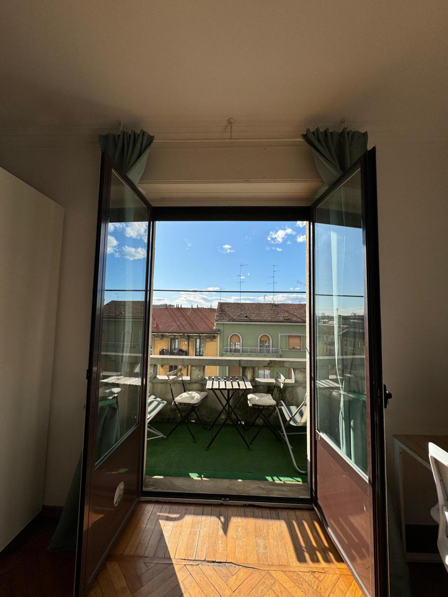 Trilocale Con Due Balconi A Isola Porta Nuova Lejlighed Milano Eksteriør billede